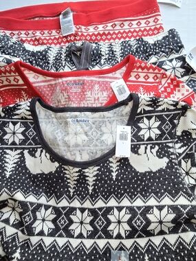 2 Sets Old Navy Unisex Holiday Fair Isle Pajama Tops And Bottoms Red & Black
